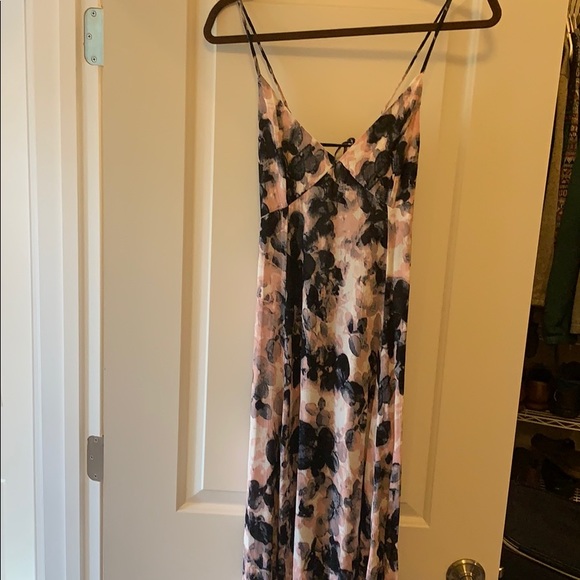 Black & pink open back with tie - Picture 6 of 8